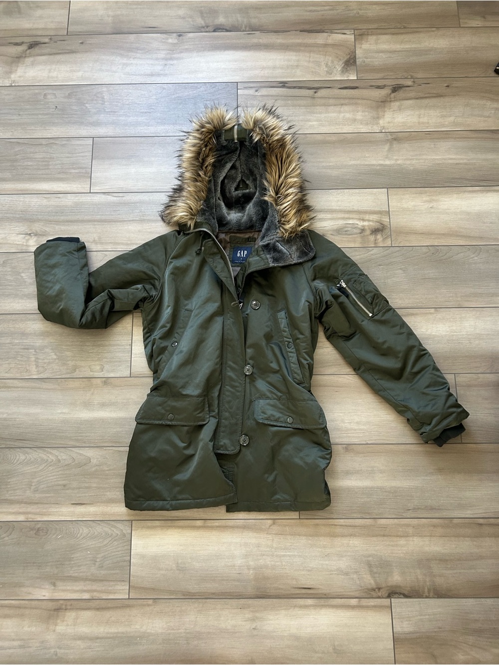 GAP Olive Green Puffer Parka with Faux Fur Hood Women’s Size S